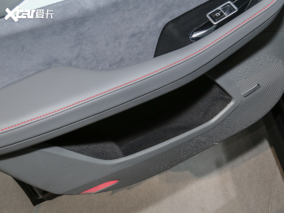 2022O S(ARCFOX S) HI A