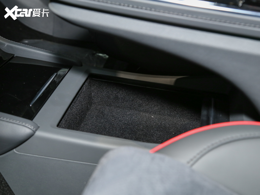 2022O S(ARCFOX S) HI A