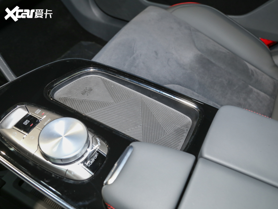 2022O S(ARCFOX S) HI A