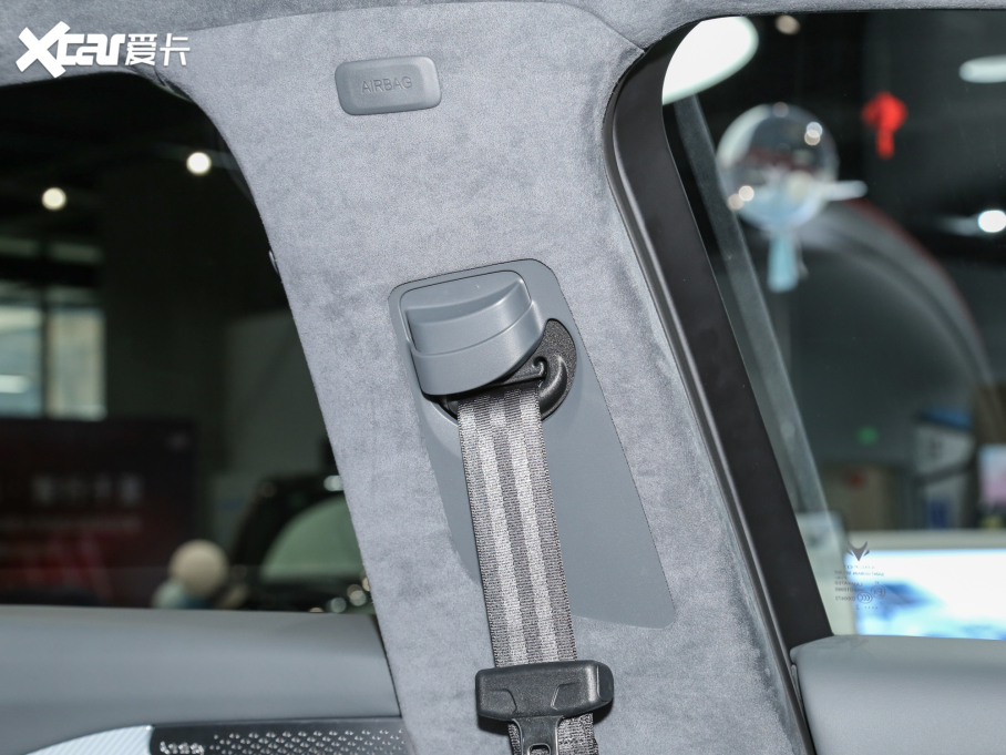 2022O S(ARCFOX S) HI A