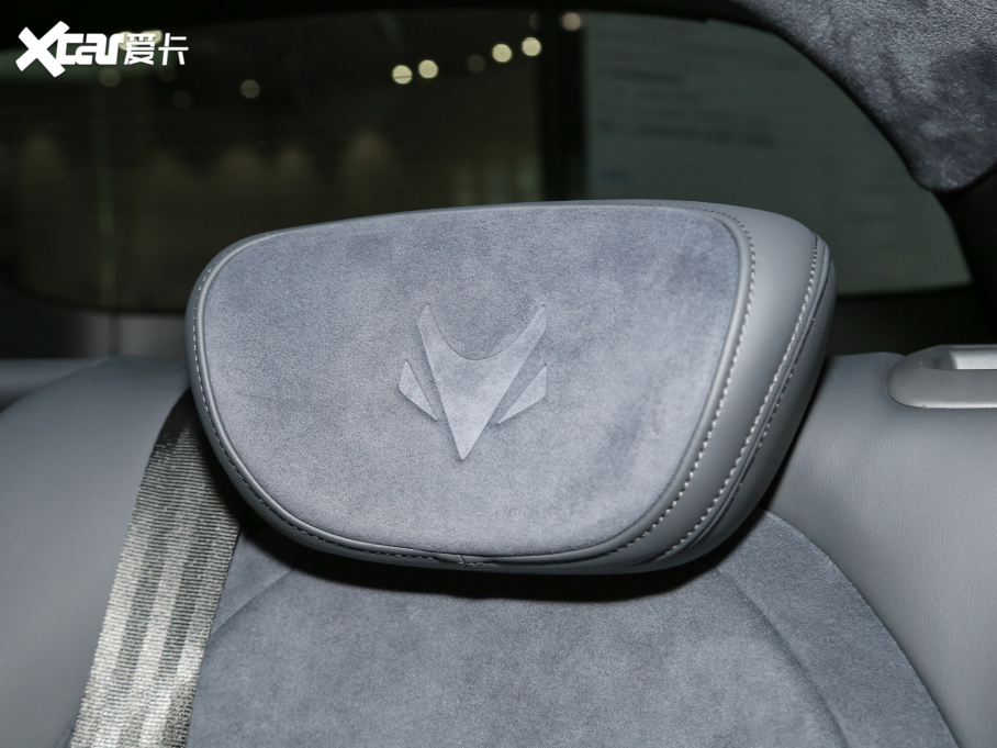 2022O S(ARCFOX S) HI A