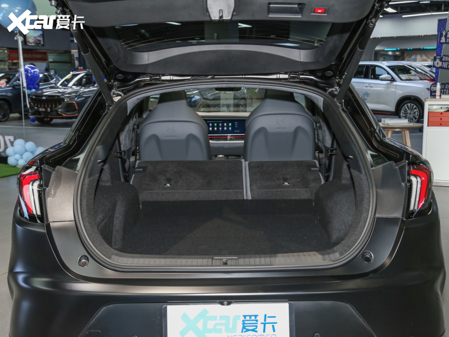 2022O S(ARCFOX S) HI A