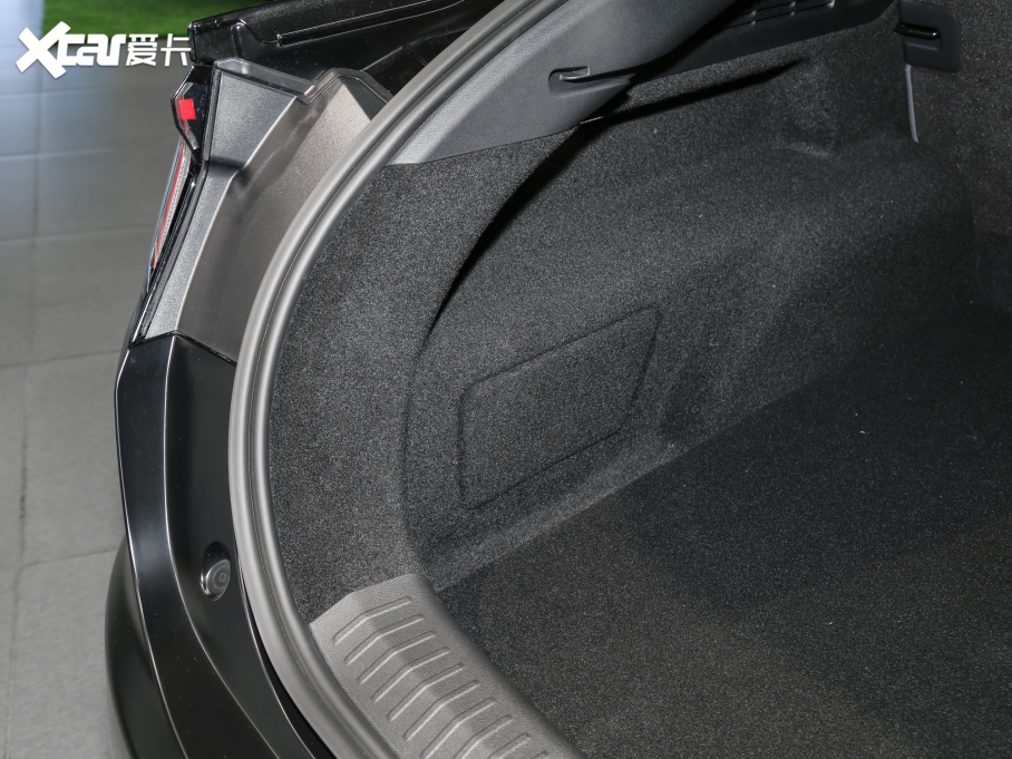 2022O S(ARCFOX S) HI A