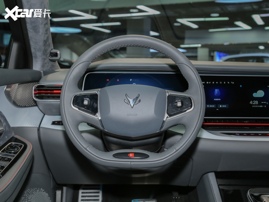 2022O S(ARCFOX S) HI A