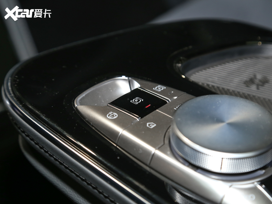 2022O S(ARCFOX S) HI A