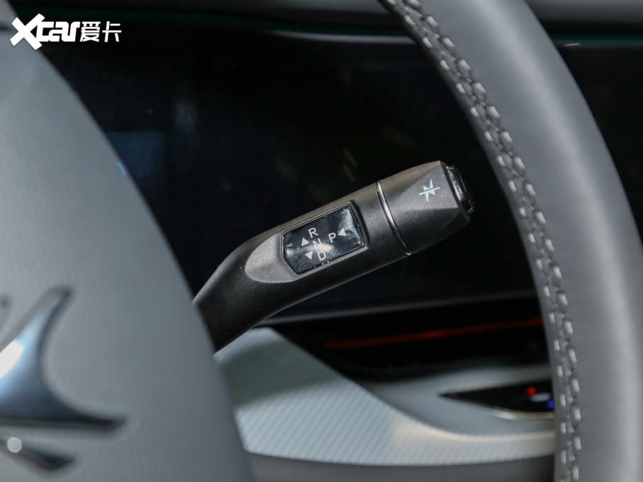 2022O S(ARCFOX S) HI A