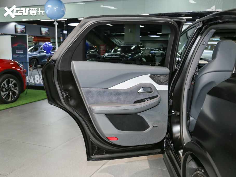 2022O S(ARCFOX S) HI A