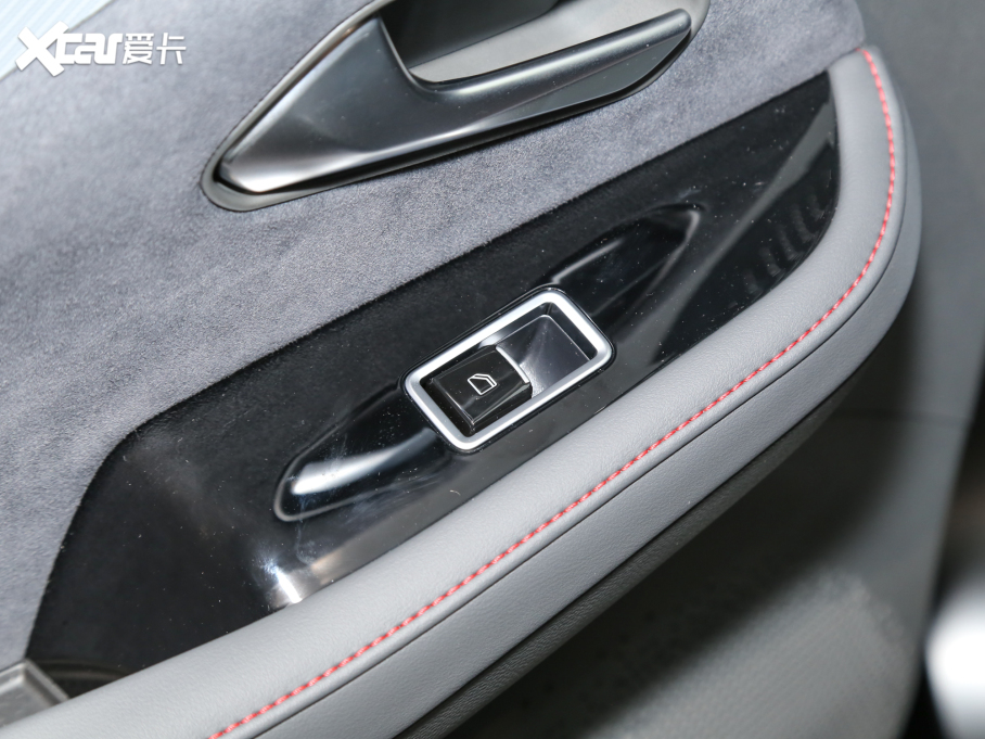 2022O S(ARCFOX S) HI A