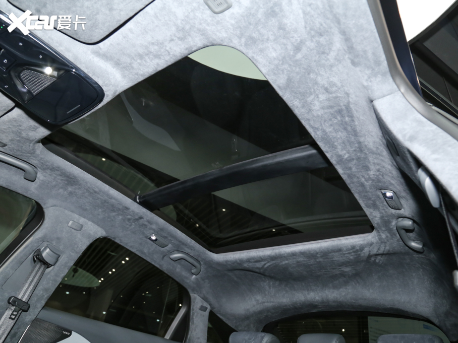 2022O S(ARCFOX S) HI A