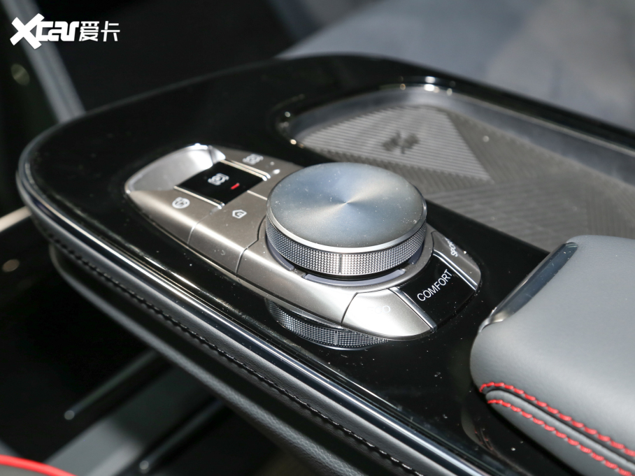 2022O S(ARCFOX S) HI A