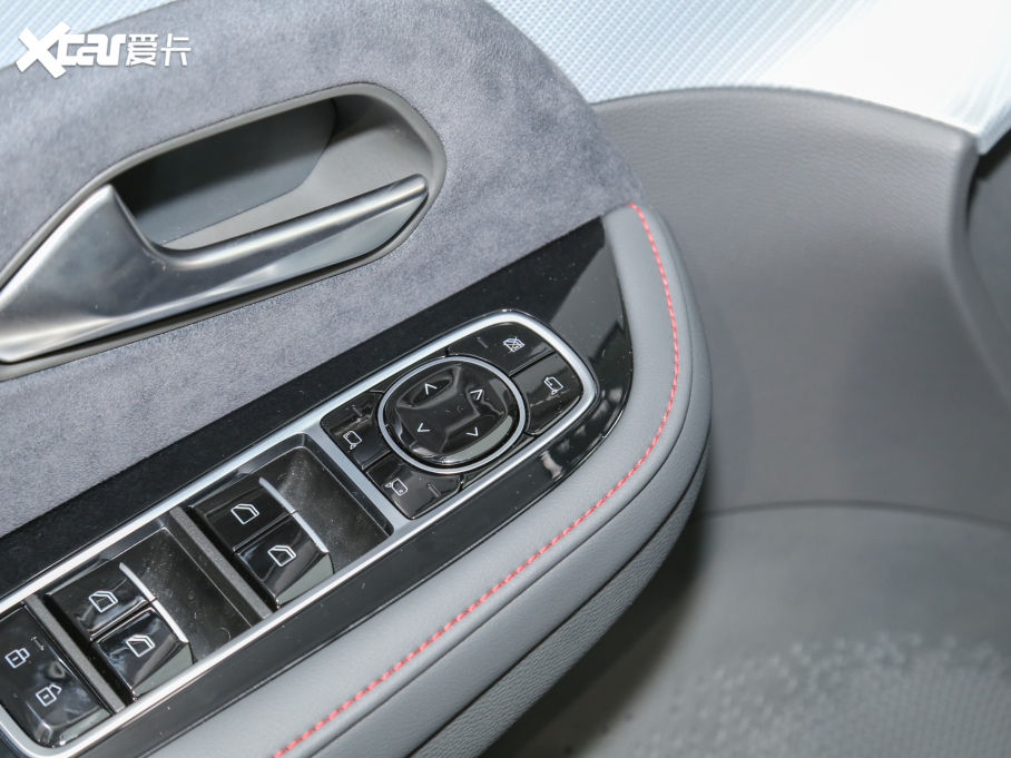 2022O S(ARCFOX S) HI A