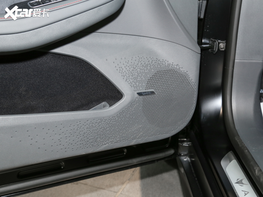 2022O S(ARCFOX S) HI A