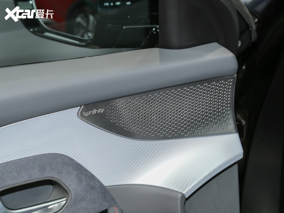 2022O S(ARCFOX S) HI A