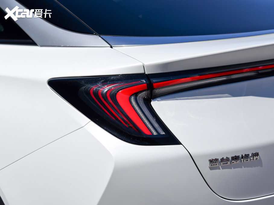 2022O S(ARCFOX S) 525S 175kW