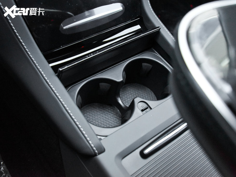 2022O S(ARCFOX S) 525S 175kW