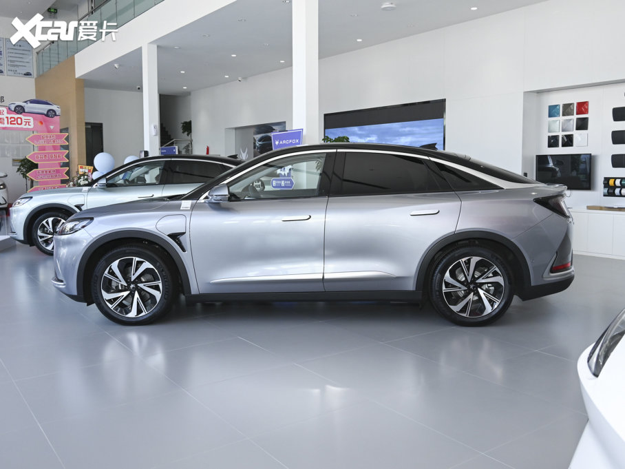 2021O S(ARCFOX S) 708S+ 175kW