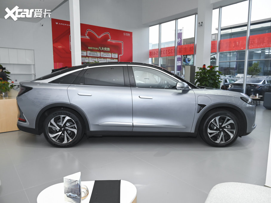 2021O S(ARCFOX S) 708S+ 175kW