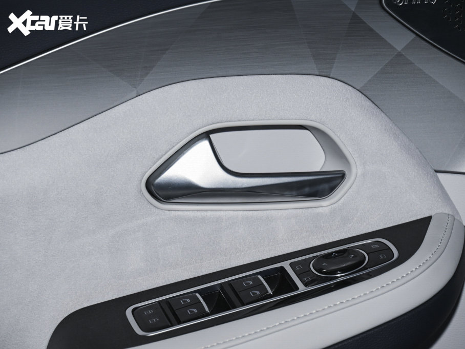 2021O S(ARCFOX S) 708S+ 175kW