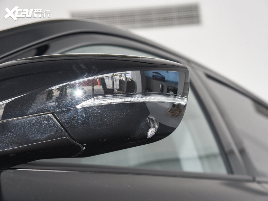 2022O S(ARCFOX S) HI MA