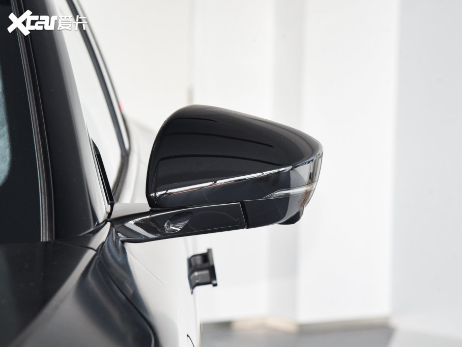 2022O S(ARCFOX S) HI M(jn)A