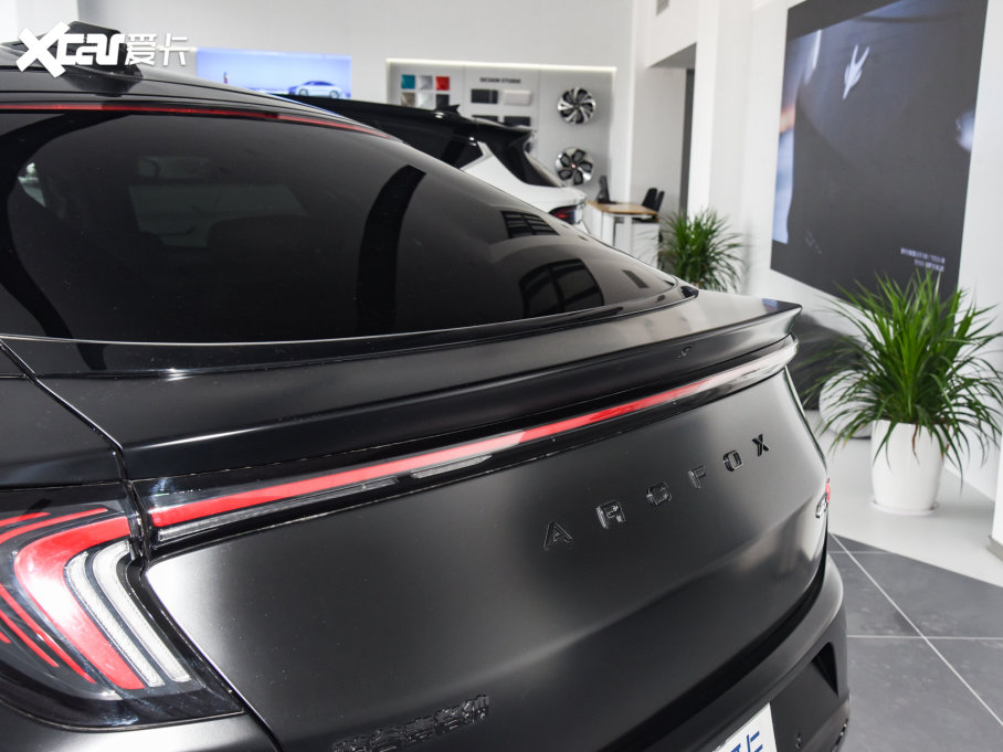 2022O S(ARCFOX S) HI M(jn)A