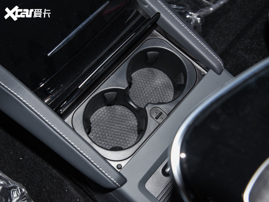 2022O S(ARCFOX S) HI MA