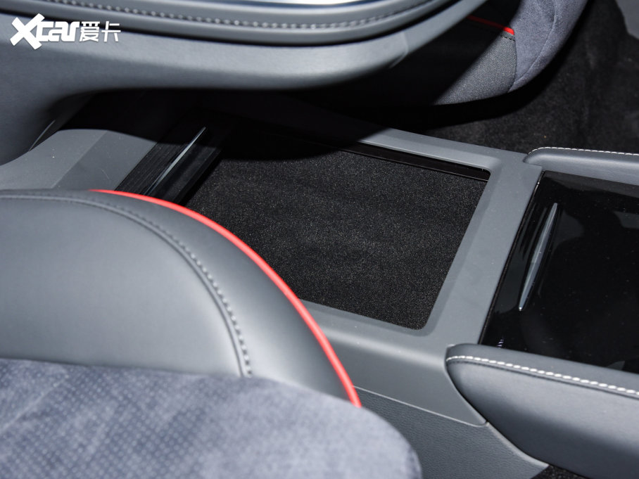 2022O S(ARCFOX S) HI MA