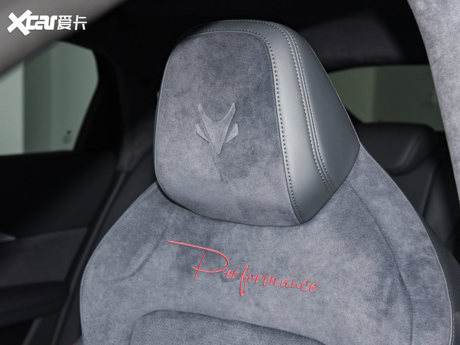 2022O S(ARCFOX S) HI MA