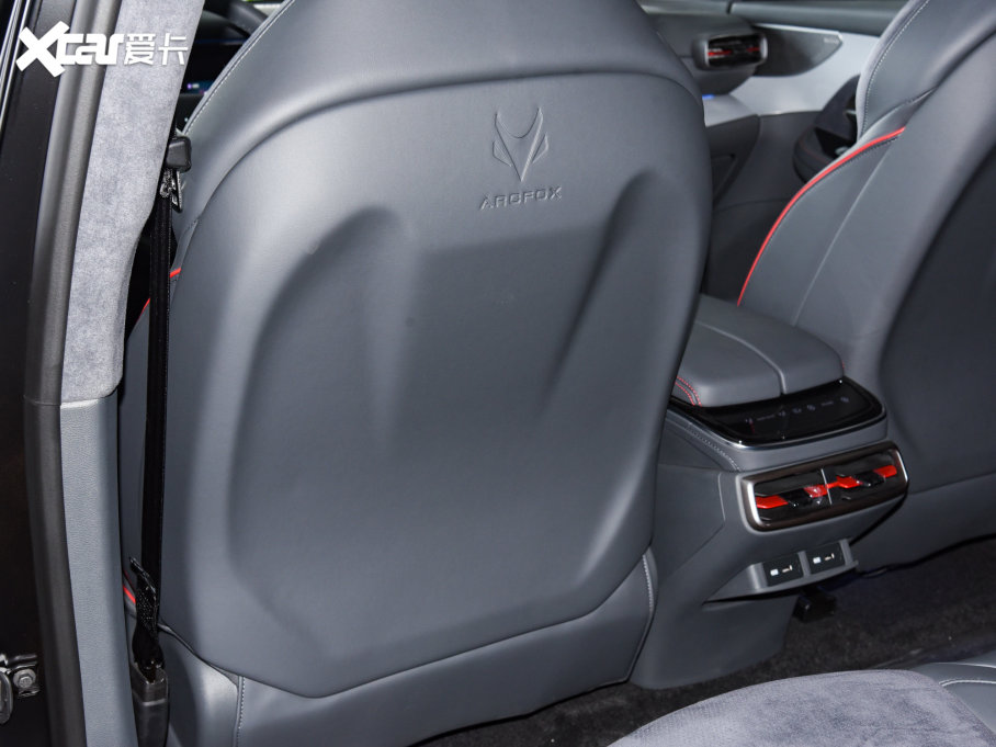 2022O S(ARCFOX S) HI M(jn)A