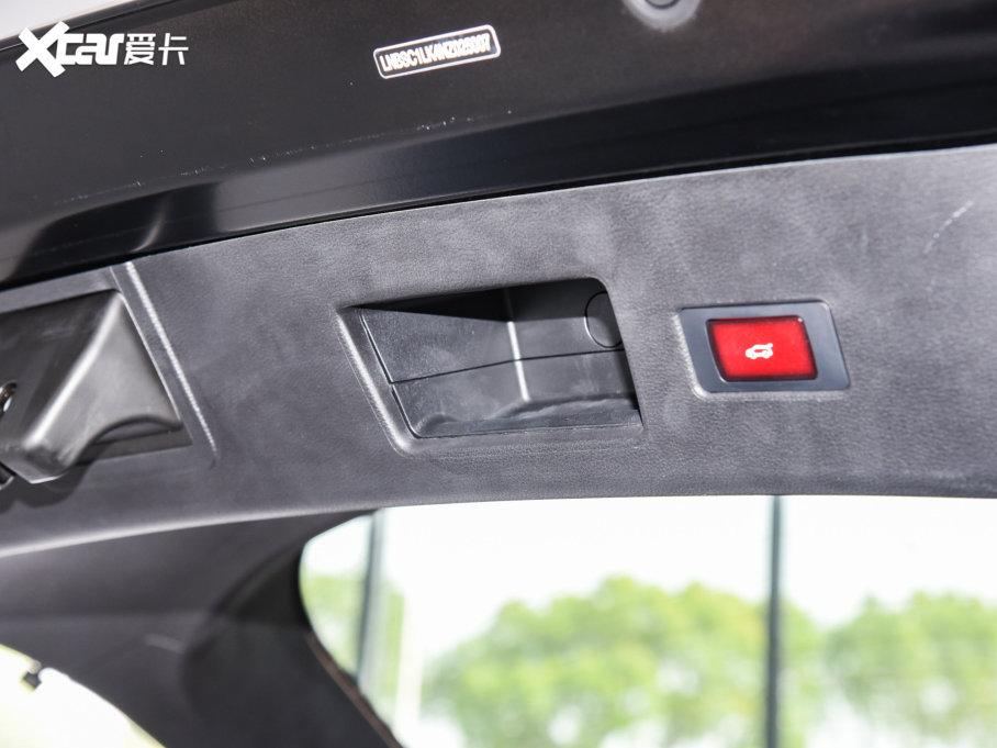 2022O S(ARCFOX S) HI M(jn)A