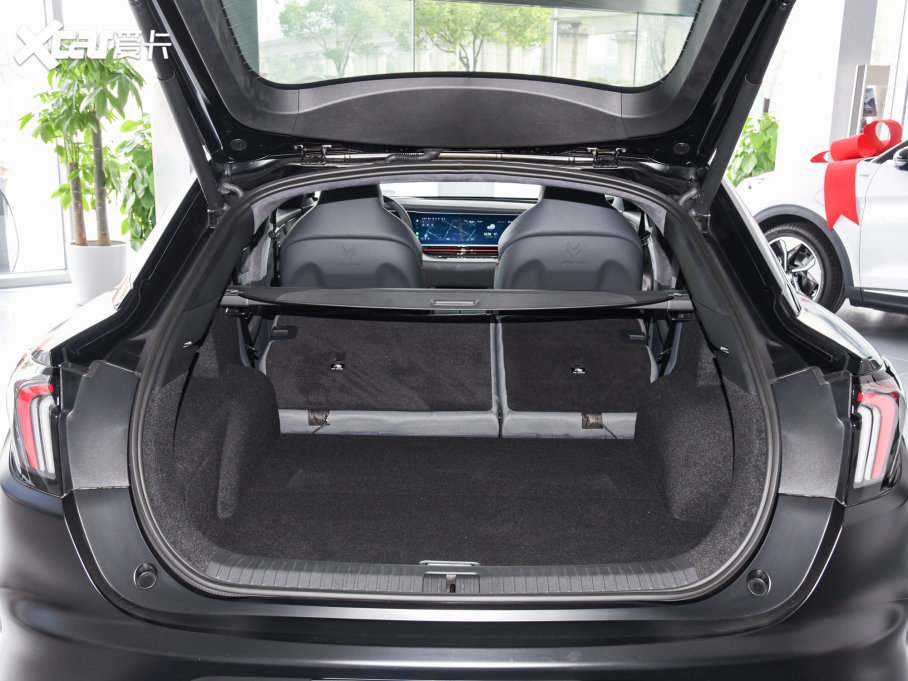 2022O S(ARCFOX S) HI M(jn)A