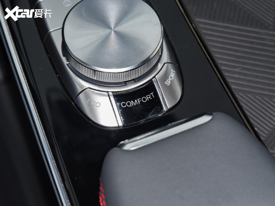 2022O S(ARCFOX S) HI MA