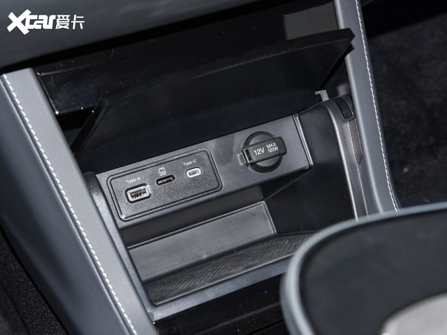 2022O S(ARCFOX S) HI MA