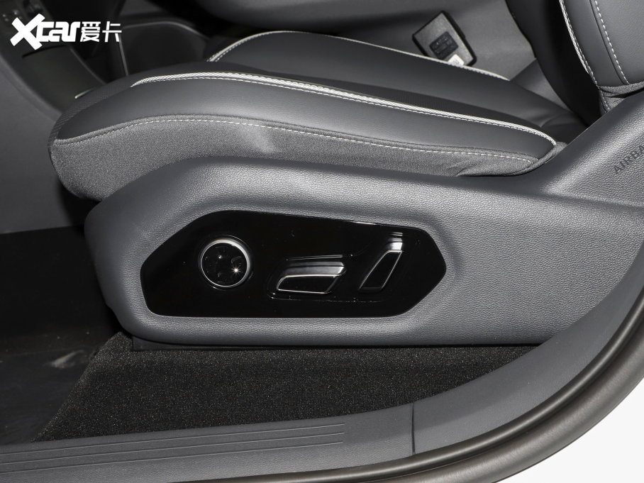 2022O T(ARCFOX T) 480S 175kW