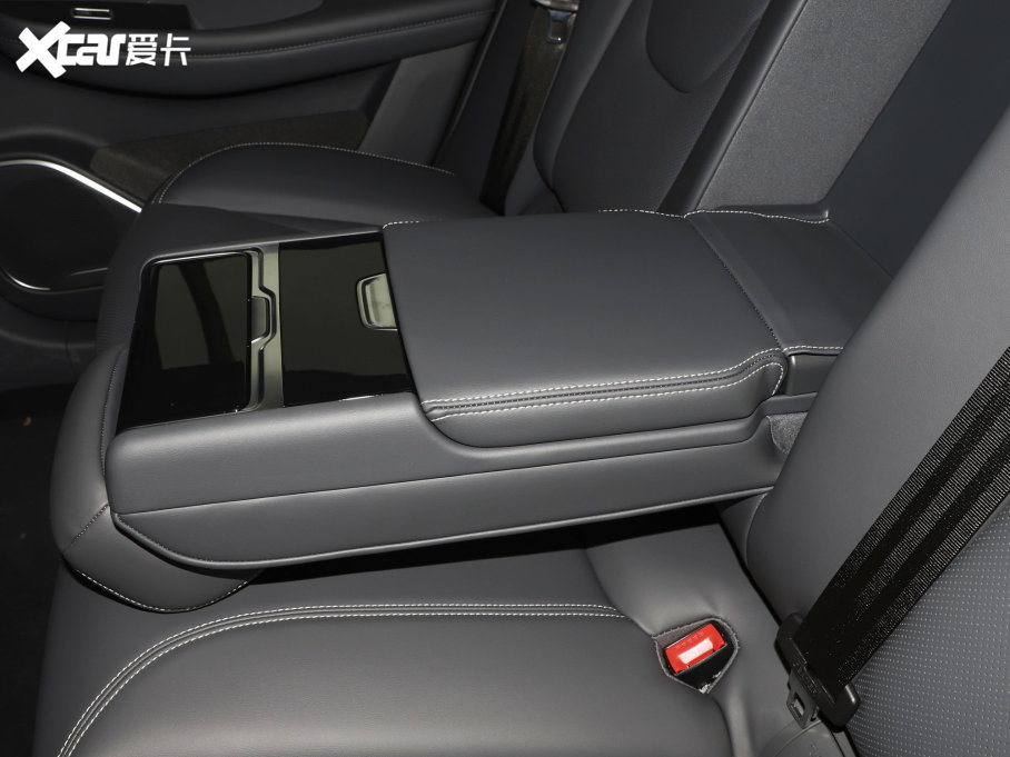 2022O T(ARCFOX T) 480S 175kW