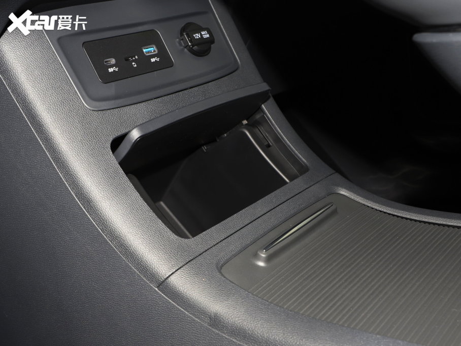 2022O T(ARCFOX T) 480S 175kW