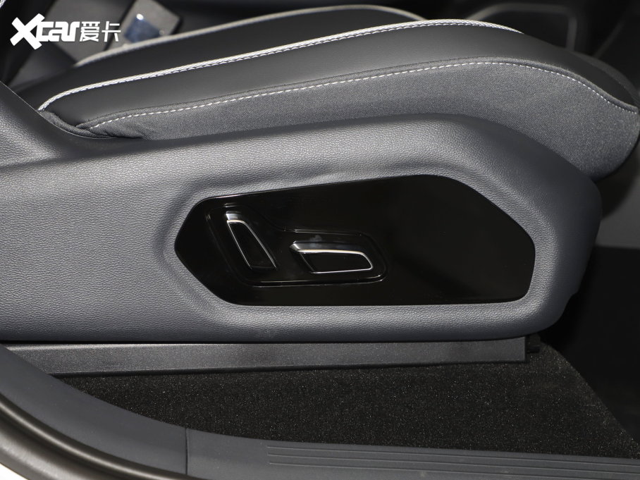 2022O T(ARCFOX T) 480S 175kW