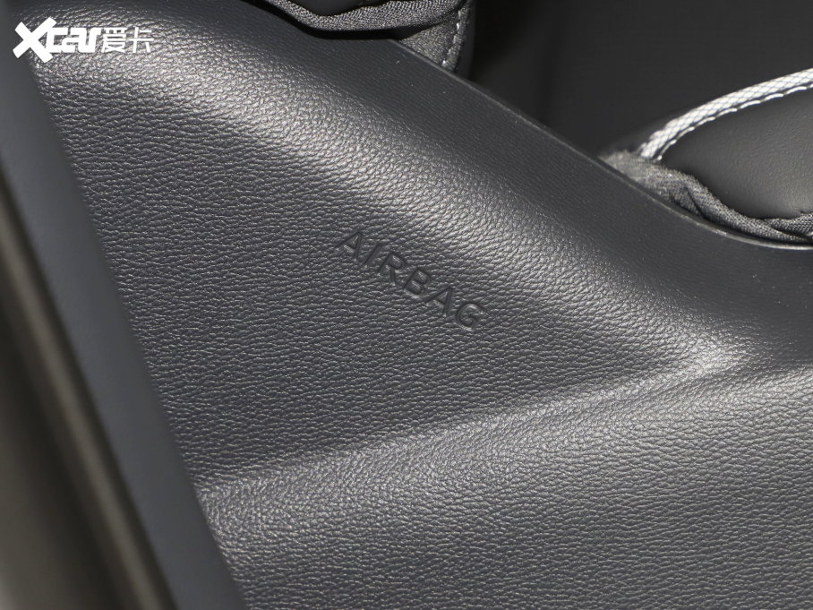 2022O T(ARCFOX T) 480S 175kW