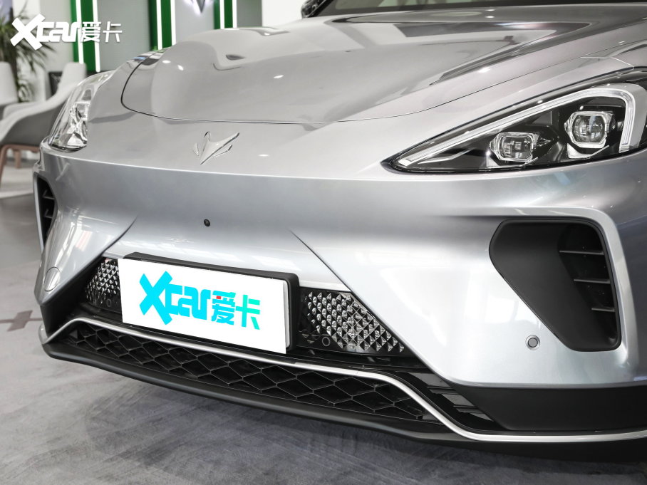 2022O T(ARCFOX T) 480S+ 175kW