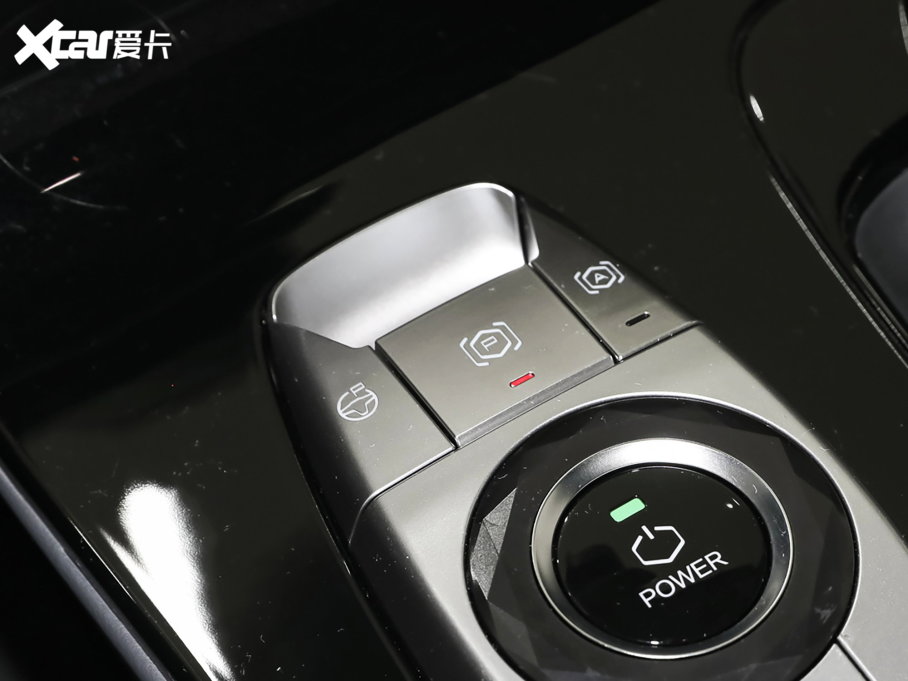 2022O T(ARCFOX T) 480S+ 175kW