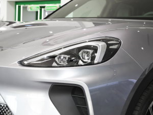 2022款480S+ 175kW 大灯