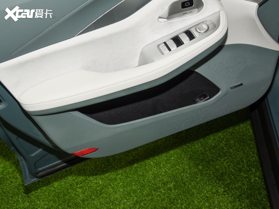 2023O S(ARCFOX S) ɭְ 735E+ 175kW