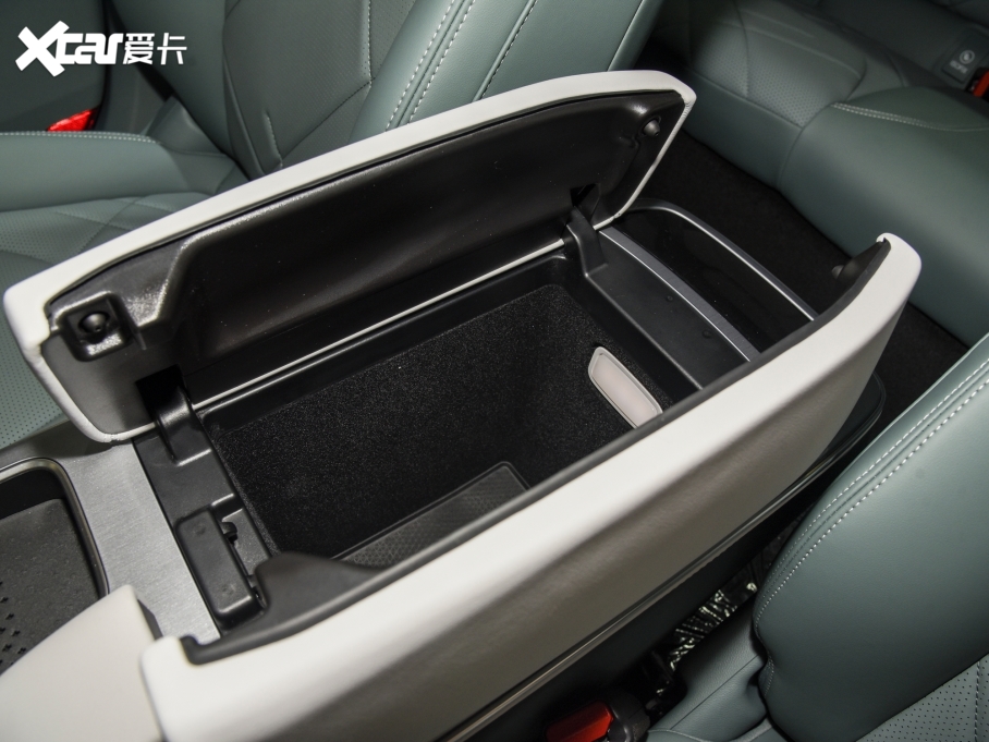 2023O S(ARCFOX S) ɭְ 735E+ 175kW