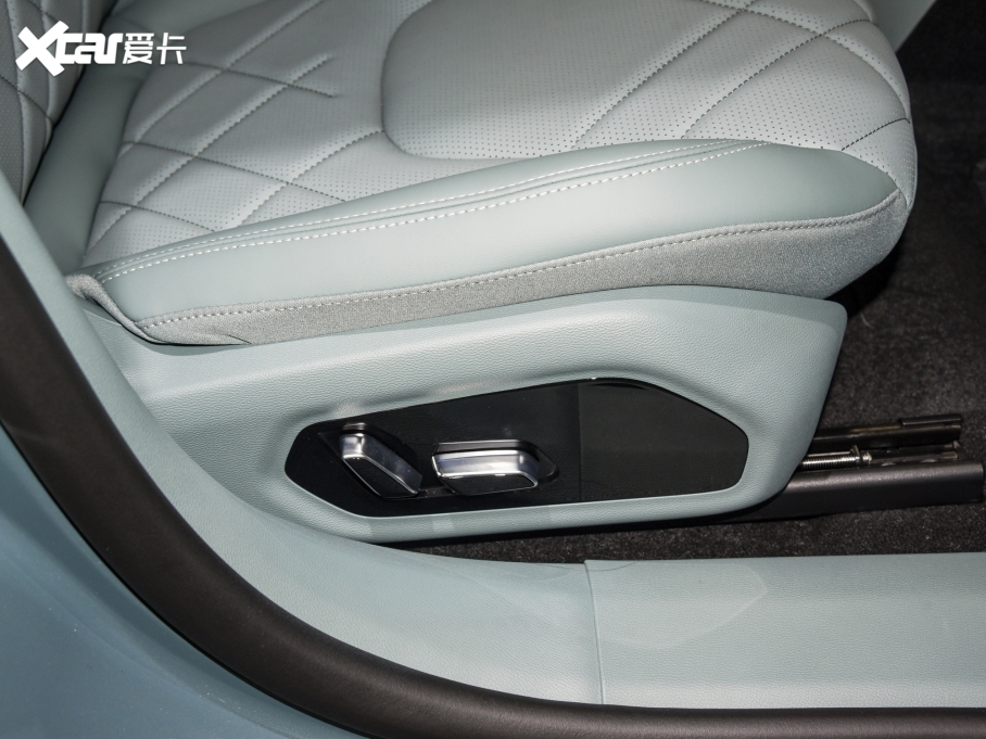 2023O S(ARCFOX S) ɭְ 735E+ 175kW