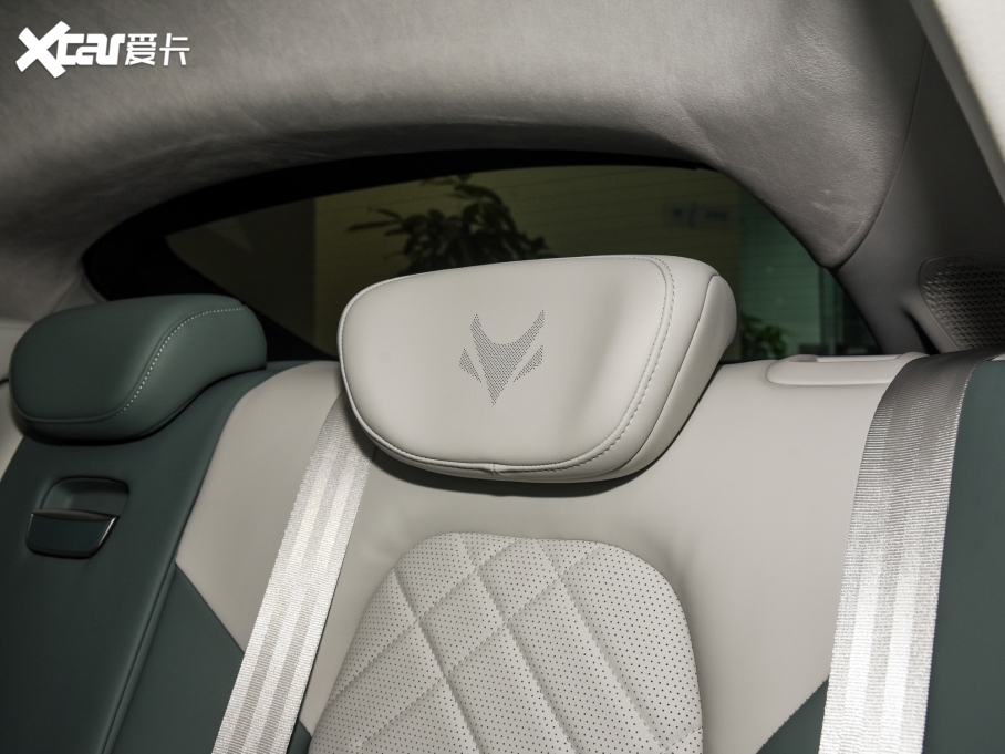 2023O S(ARCFOX S) ɭְ 735E+ 175kW