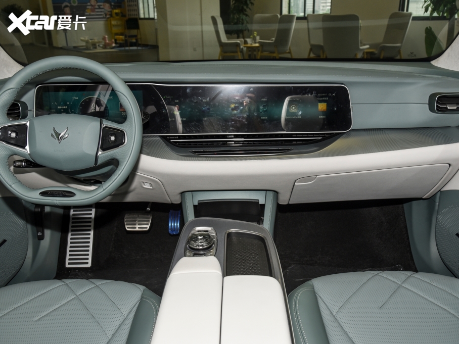 2023O S(ARCFOX S) ɭְ 735E+ 175kW