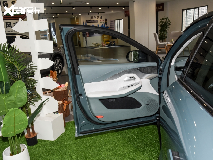 2023O S(ARCFOX S) ɭְ 735E+ 175kW