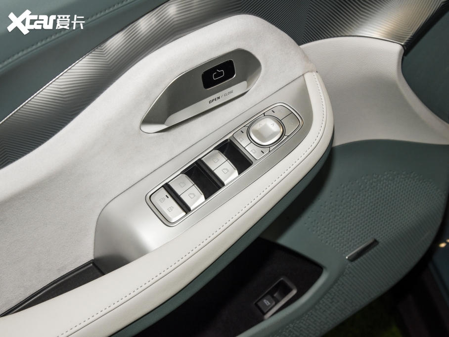 2023O S(ARCFOX S) ɭְ 735E+ 175kW