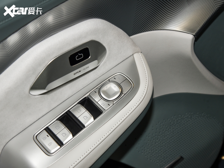 2023O S(ARCFOX S) ɭְ 735E+ 175kW