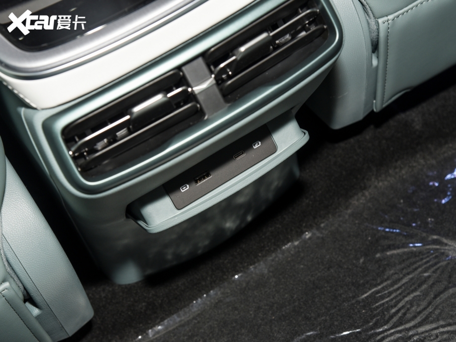 2023O S(ARCFOX S) ɭְ 735E+ 175kW